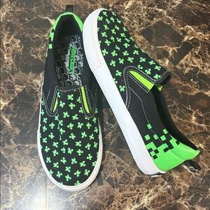 Vibrant Green and Black Kids Slip-On Sneakers
